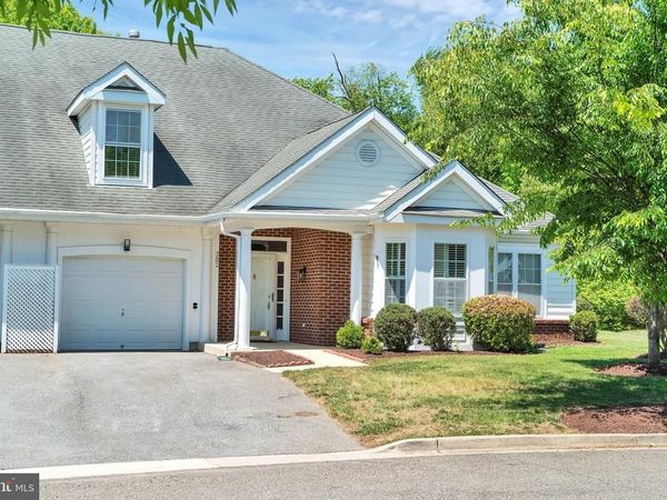 302 FIDGEWAY LANE , UPPER MARLBORO, MD 20774