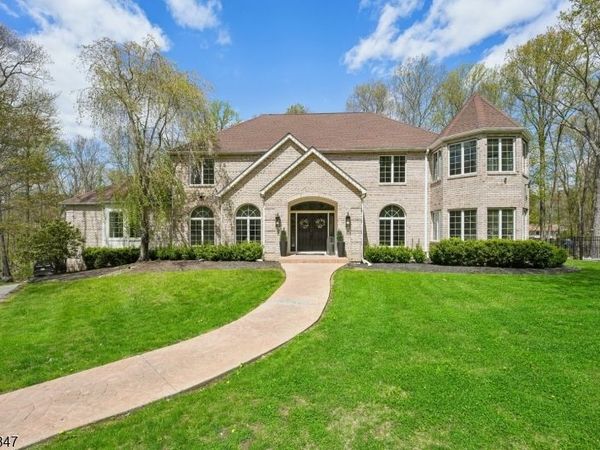 9 Natale Dr, Sparta, NJ 07871