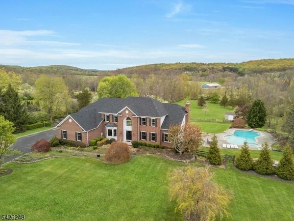 1029 Old Chester, Chester, NJ 07931
