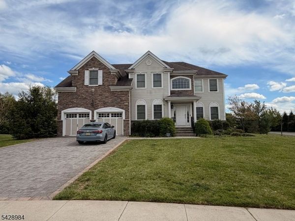 2 Liam Pl, Montgomery, NJ 08558