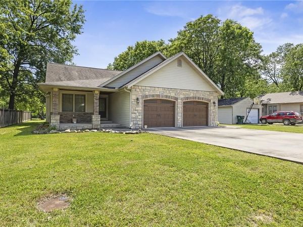 102 E Leighton Street, Frontenac, KS 66763