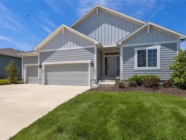 141 SE Griffin Street, Blue Springs, MO 64064
