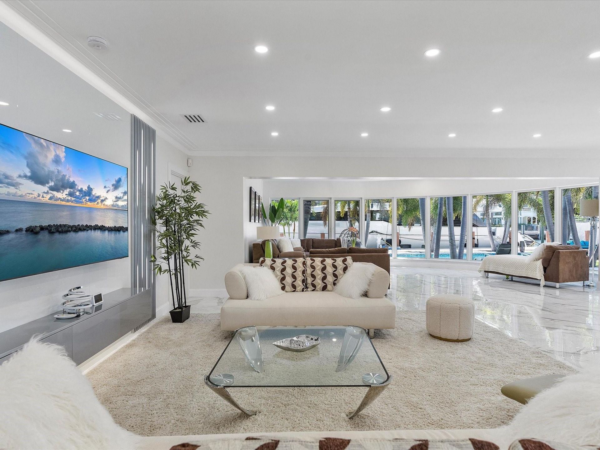 207 Royal Palm Drive, Fort Lauderdale, FL 33301 Photo