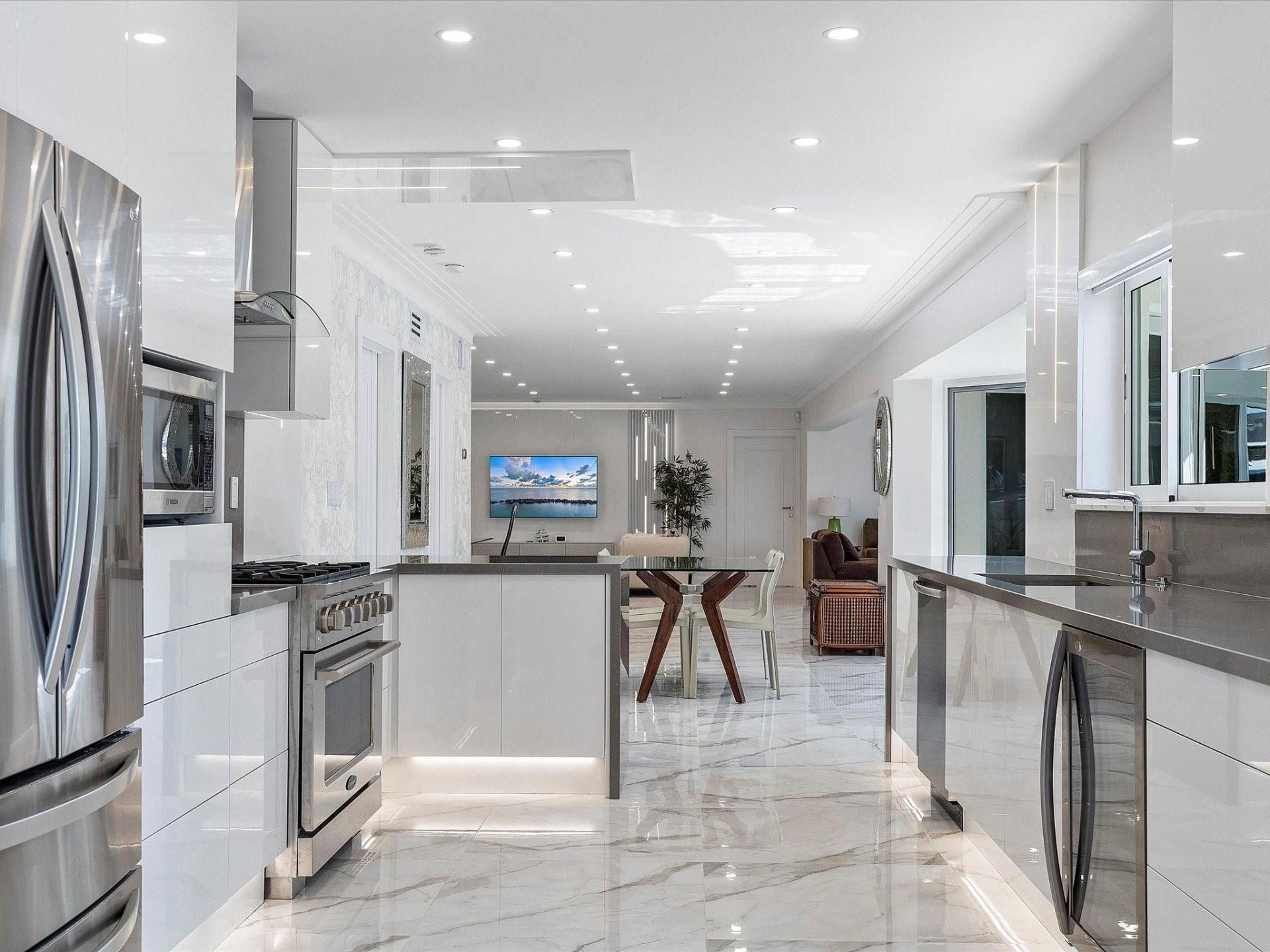 207 Royal Palm Drive, Fort Lauderdale, FL 33301 Photo