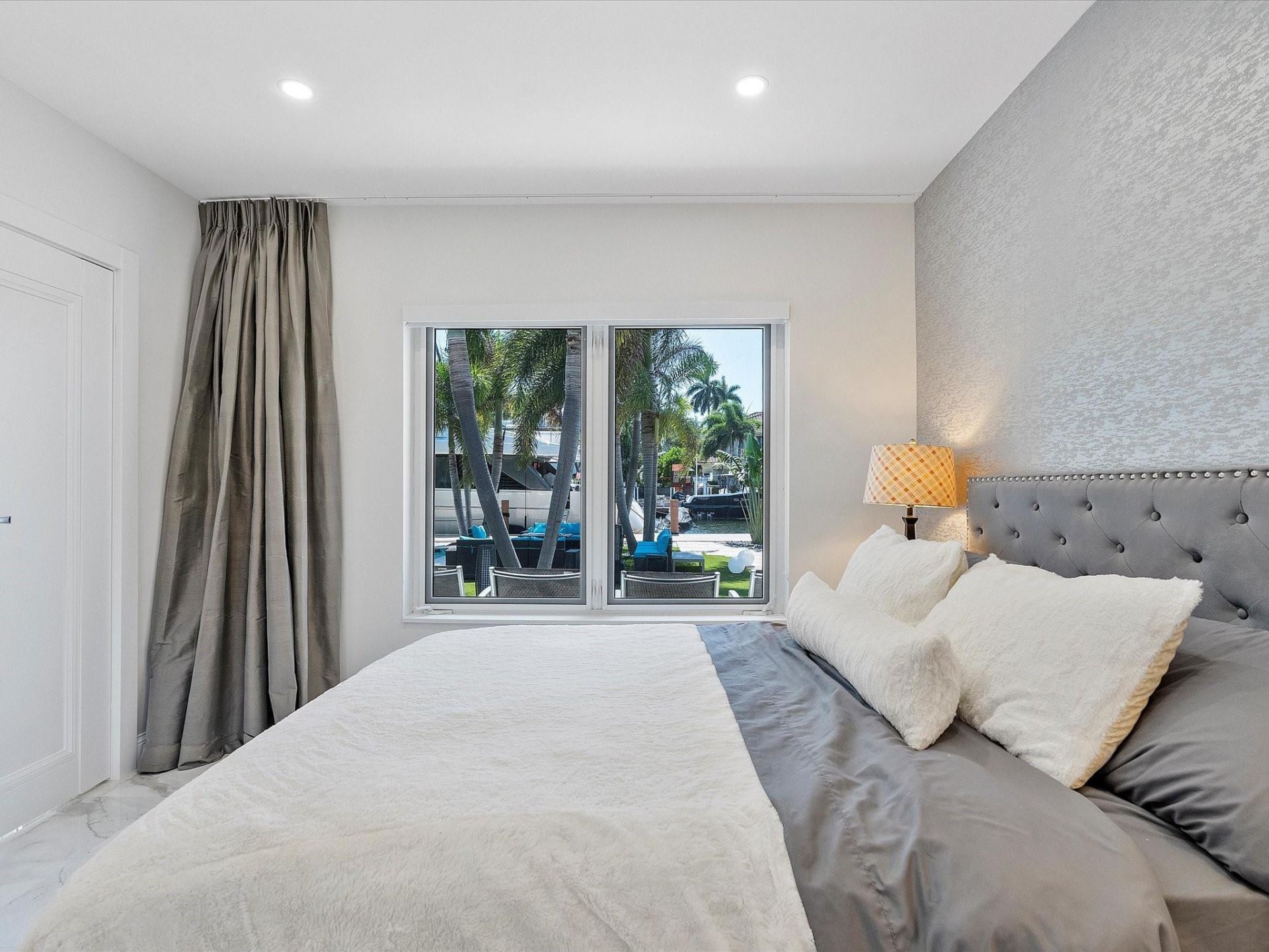 207 Royal Palm Drive, Fort Lauderdale, FL 33301 Photo
