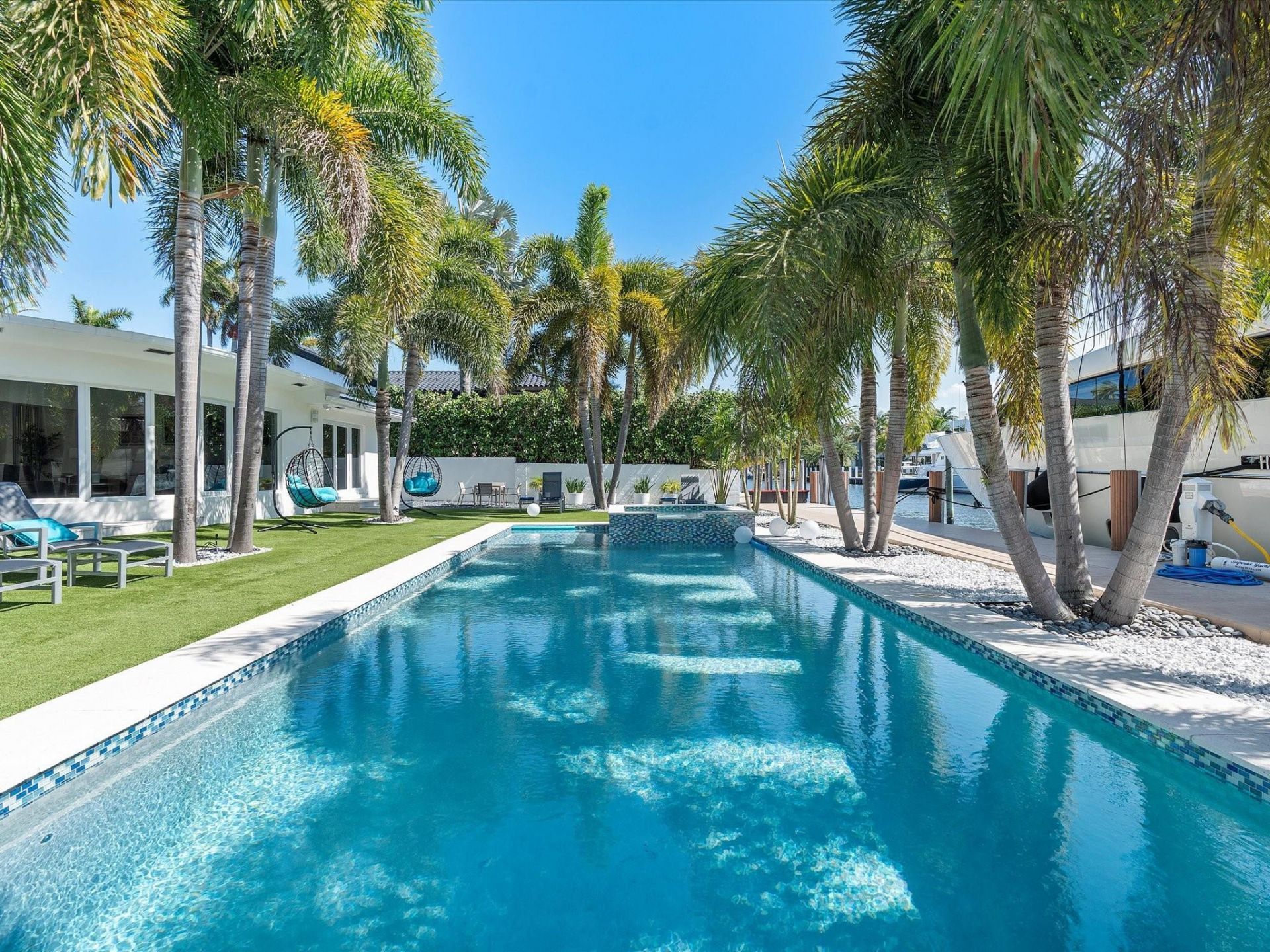 207 Royal Palm Drive, Fort Lauderdale, FL 33301 Photo