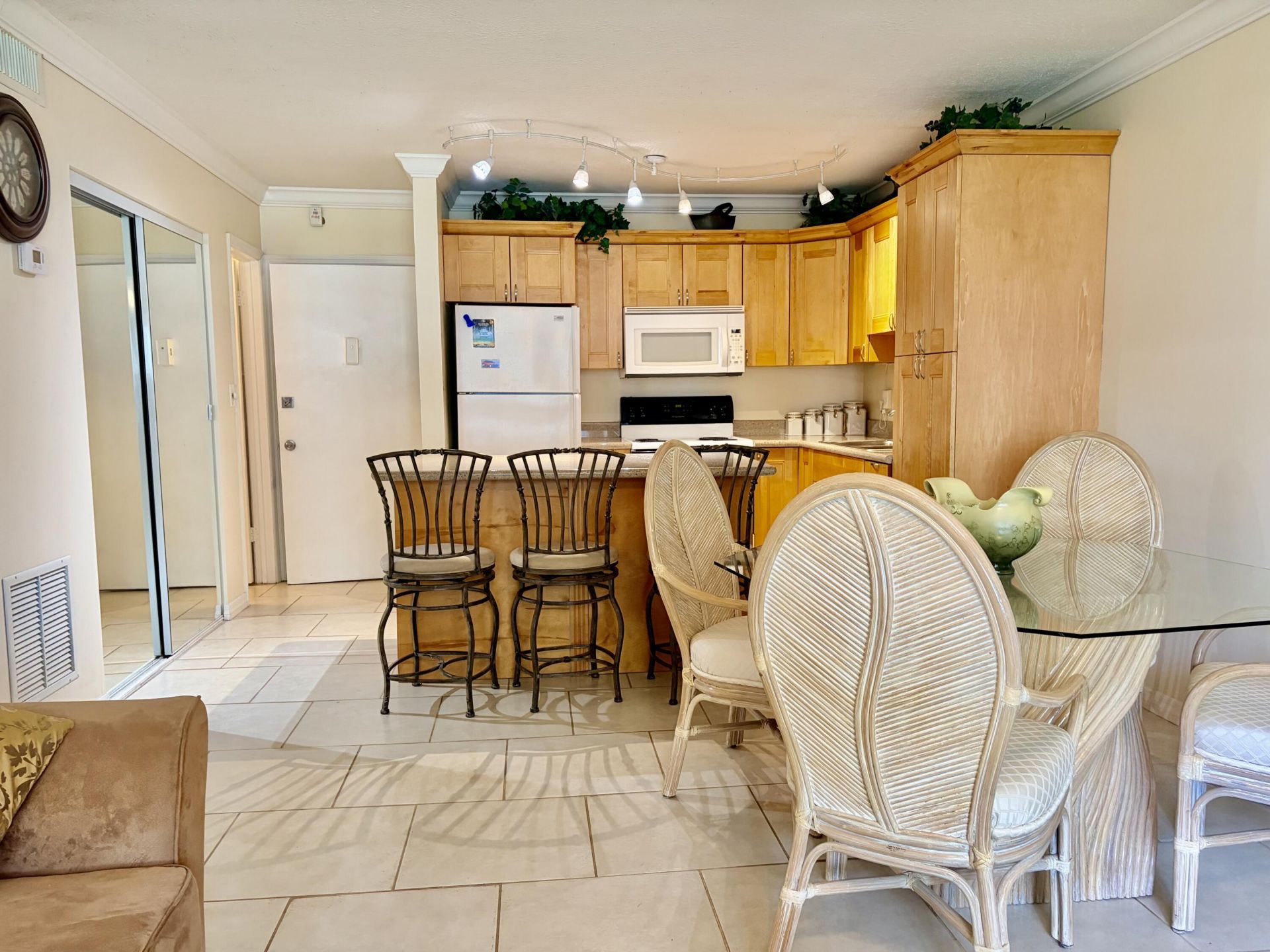1560 Mckinley Street, Unit 115w, Hollywood, FL 33020 Photo