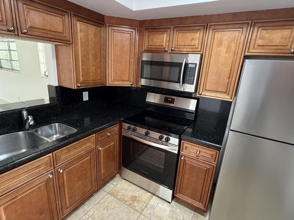 4061 NW 9th Avenue, Unit 206, Deerfield Beach, FL 33064