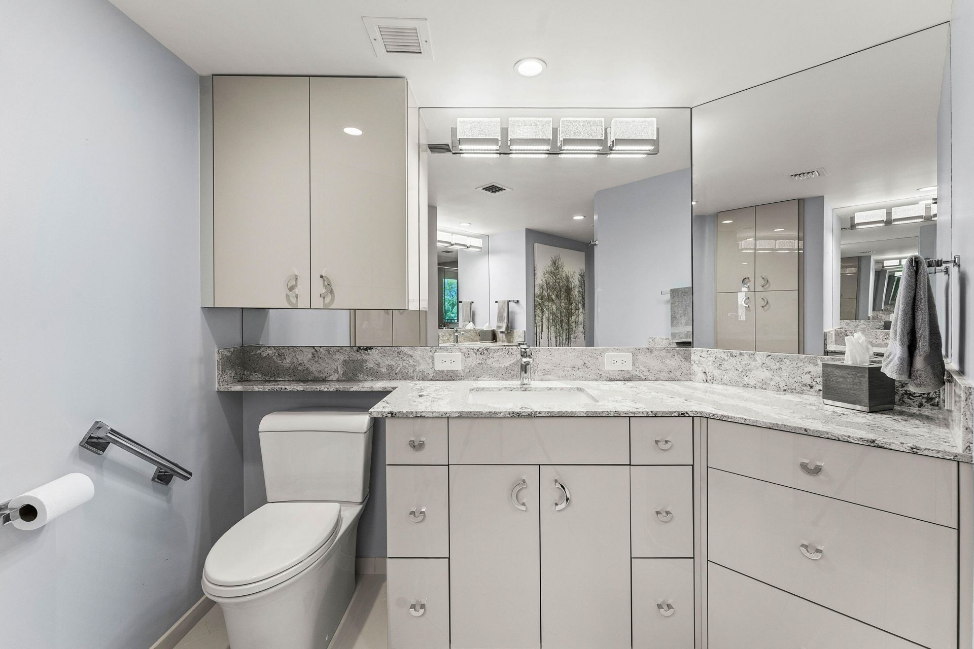 100 SE 5th Avenue, Unit 410, Boca Raton, FL 33432 Photo