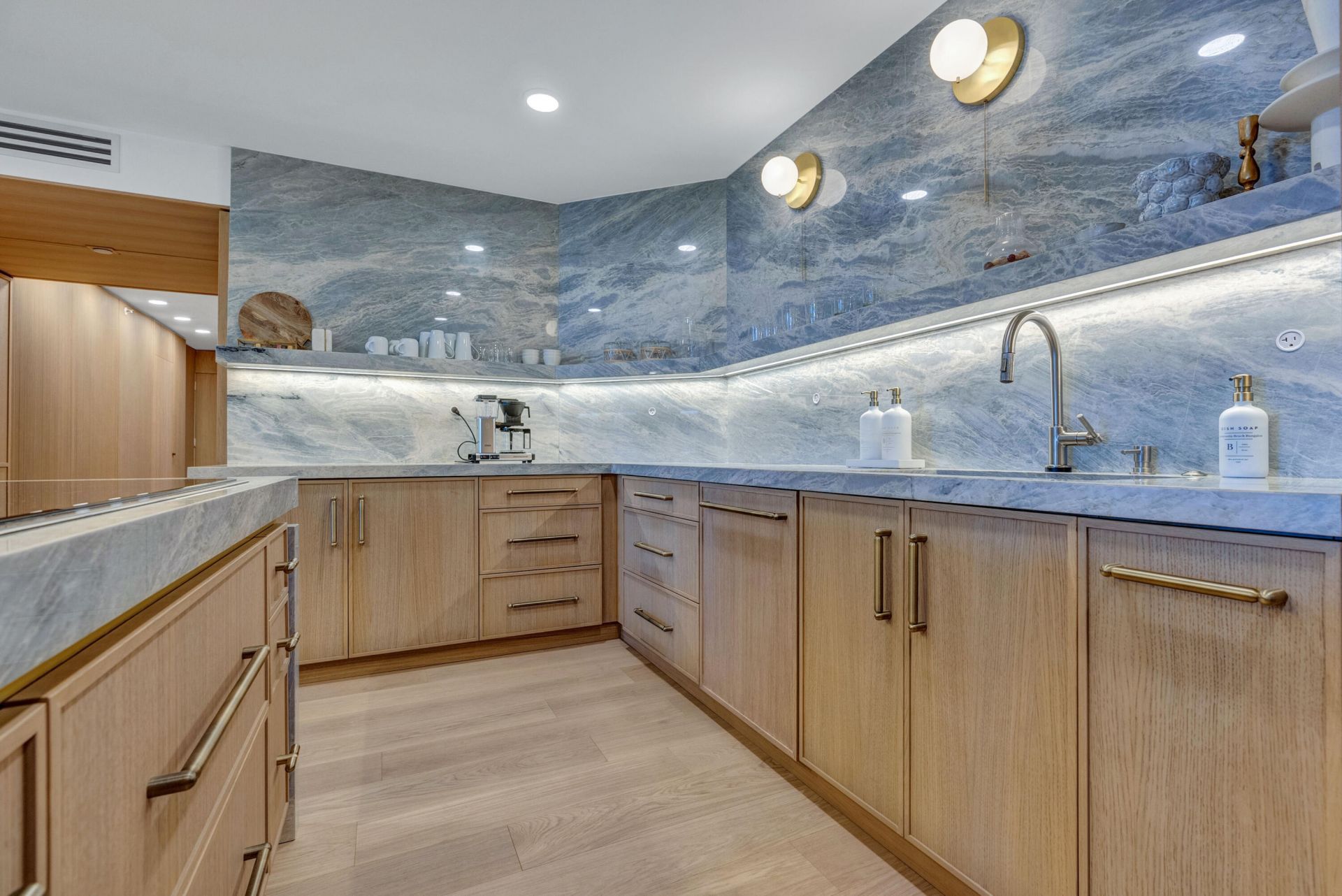 3170 S Ocean Boulevard, Unit N204, Palm Beach, FL 33480 Photo