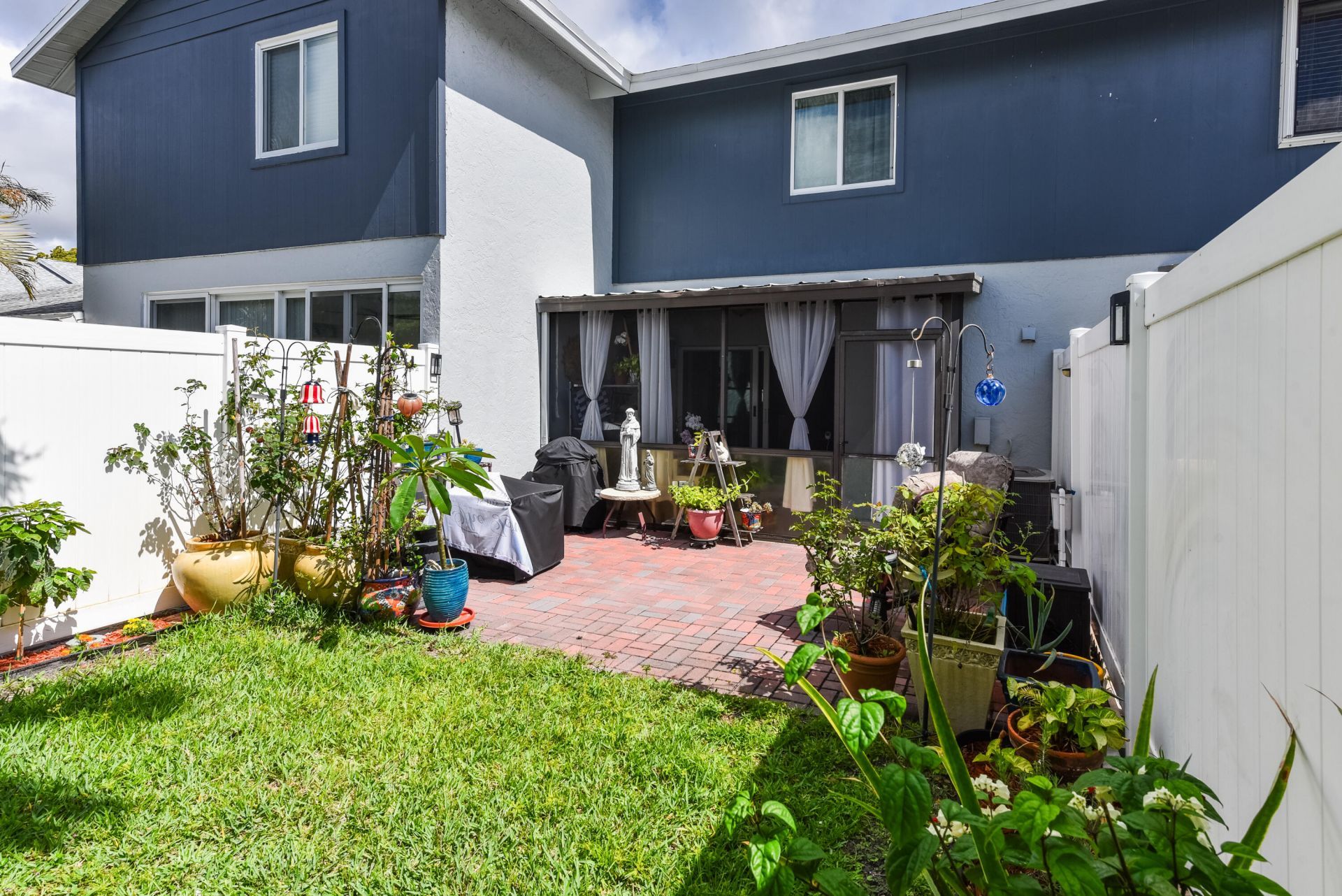 2641 Gately Drive W, Unit 1104, West Palm Beach, FL 33415 Photo