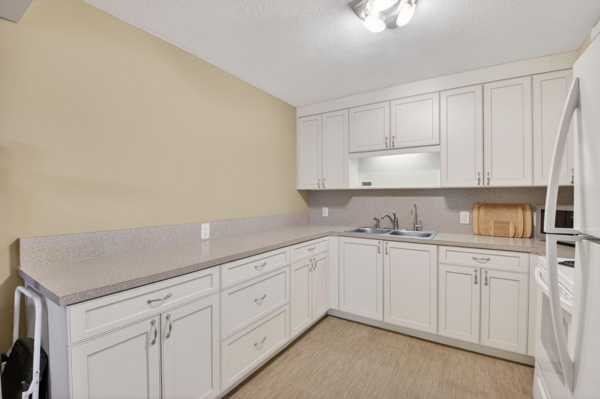 2047 Newcastle C, Boca Raton, FL 33434 Photo