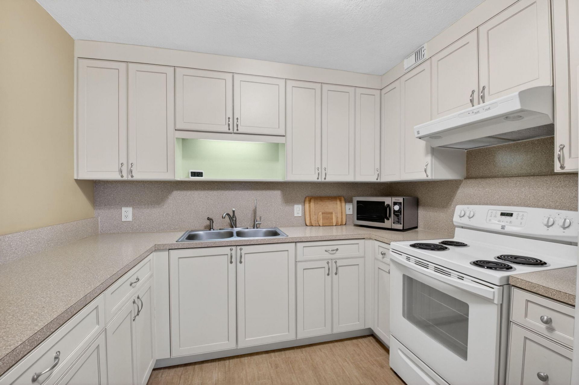 2047 Newcastle C, Boca Raton, FL 33434 Photo