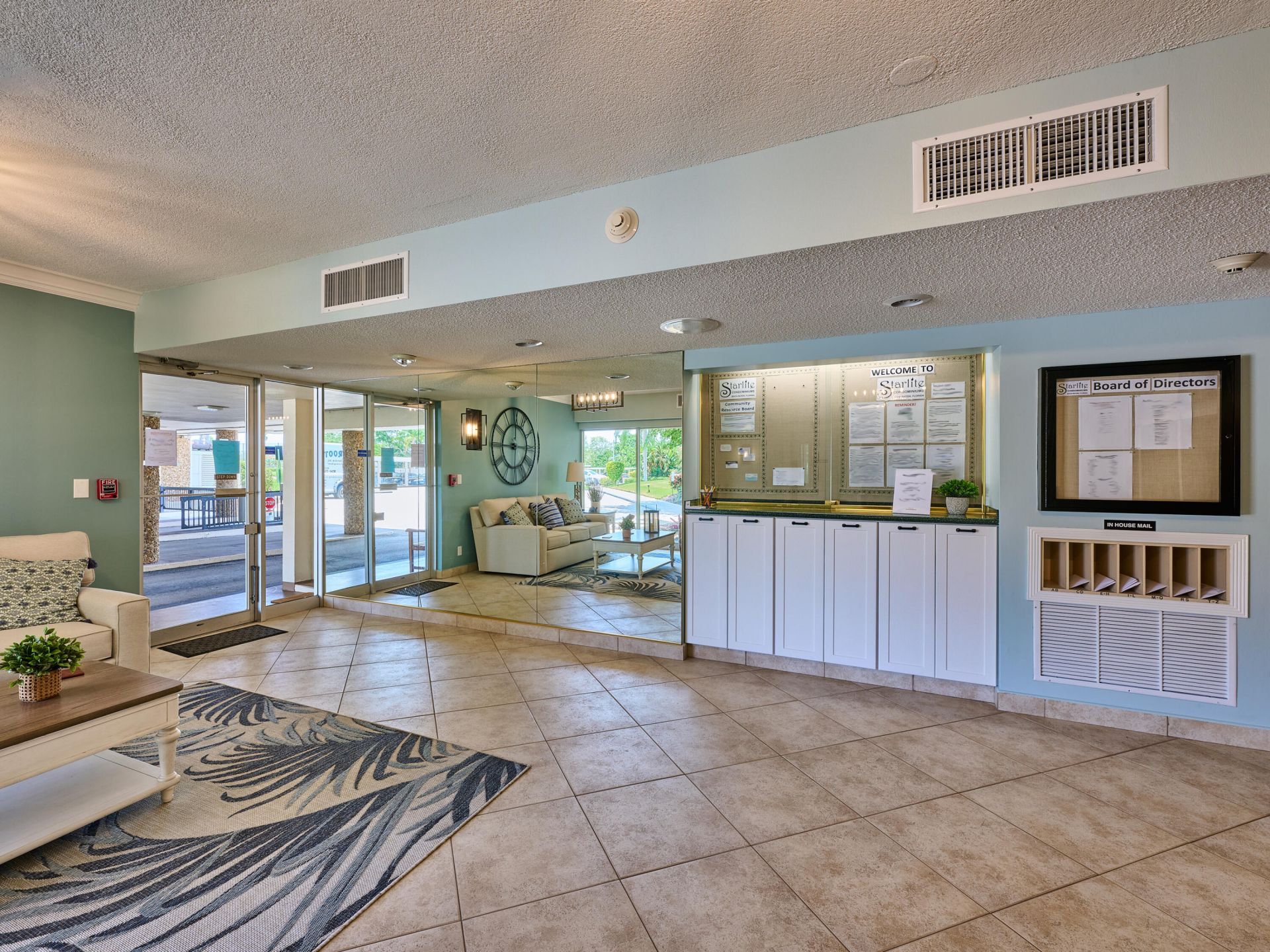 555 NW 4th Avenue, Unit 401, Boca Raton, FL 33432 Photo