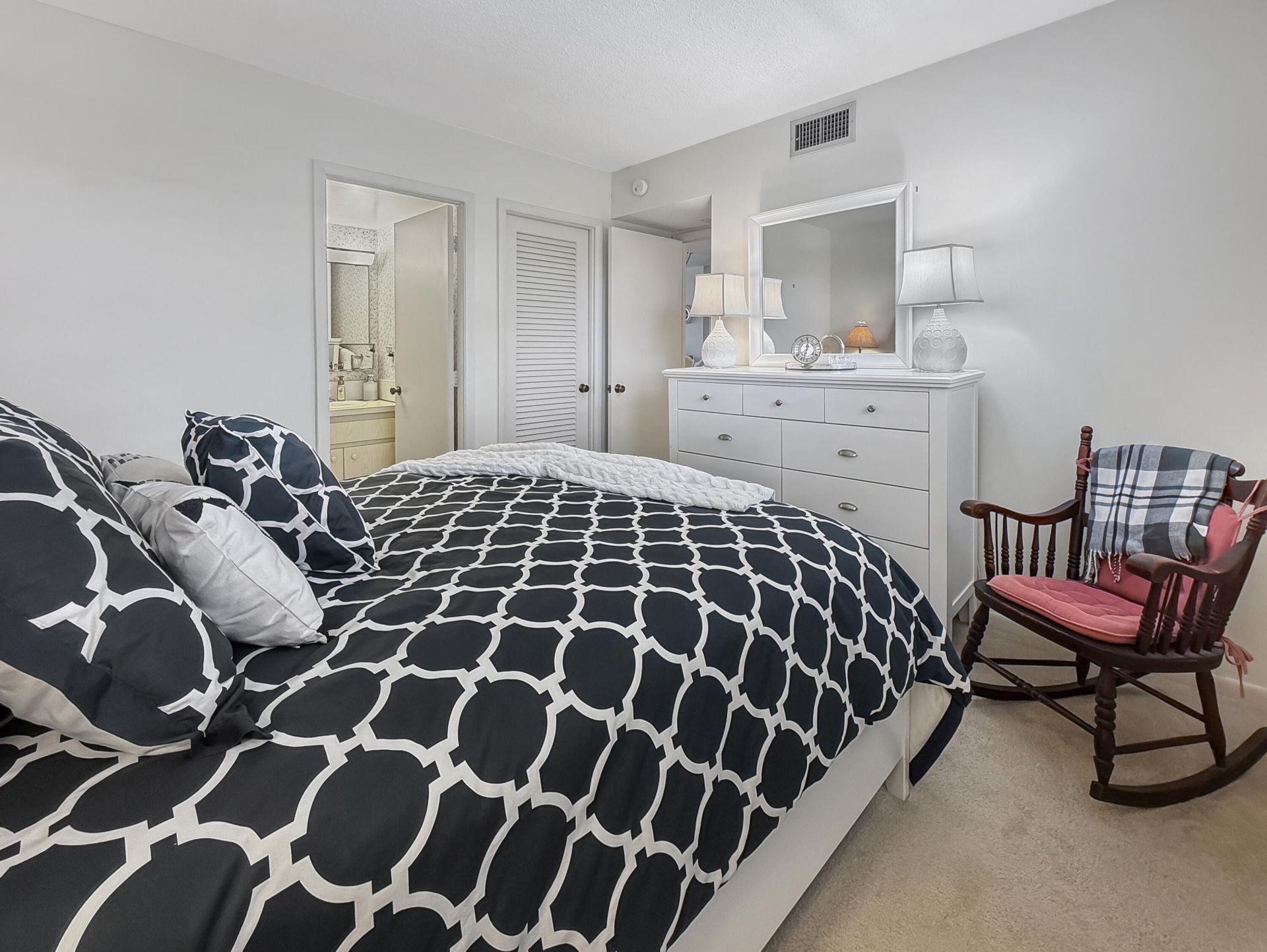 555 NW 4th Avenue, Unit 401, Boca Raton, FL 33432 Photo