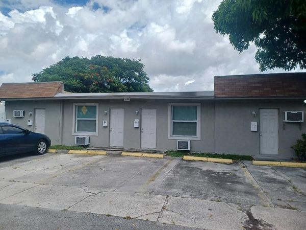 24 SW 13th Street, Unit 1-5, Dania Beach, FL 33004