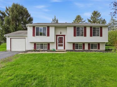 43 Trotter Drive, Henrietta, NY 14467
