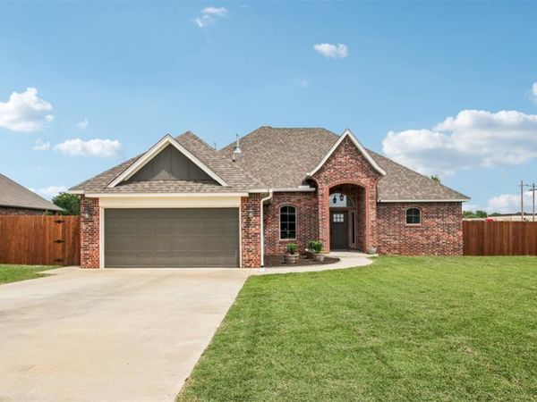 7 Southpointe Avenue, Tuttle, OK 73089