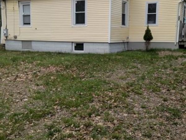 81 Arey St, Springfield, MA 01119