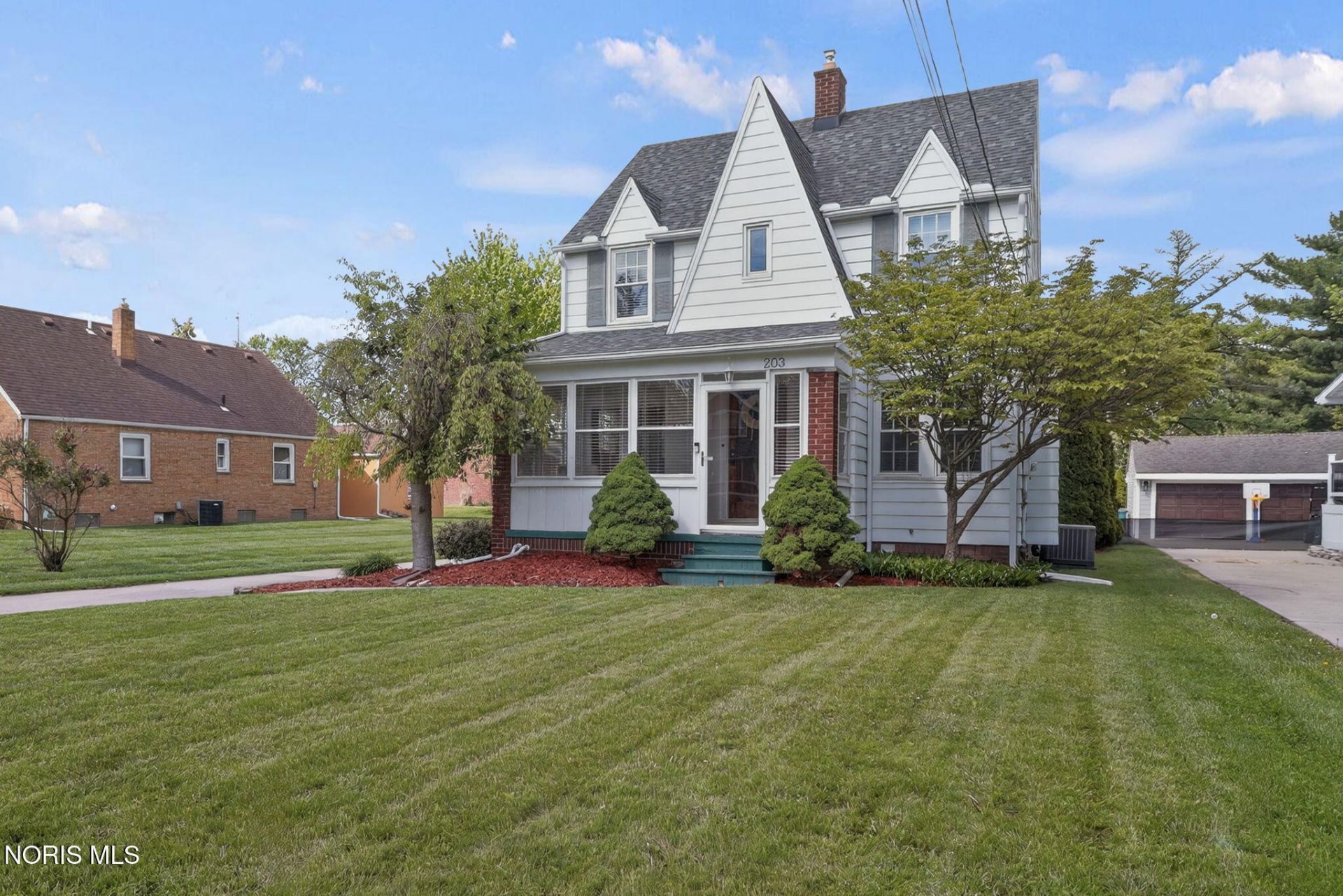 203 Hannum Avenue, Rossford, OH 43460 Main Photo
