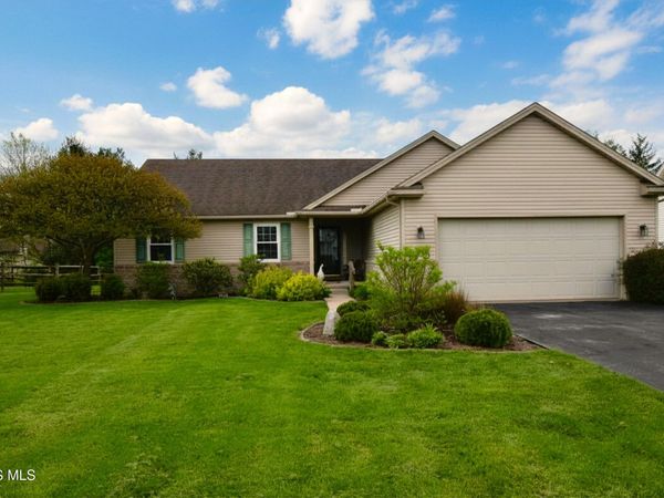 9467 Morganhill Rd , Sylvania, OH 43560