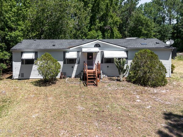 13701 MACAPA Road, Jacksonville, FL 32224