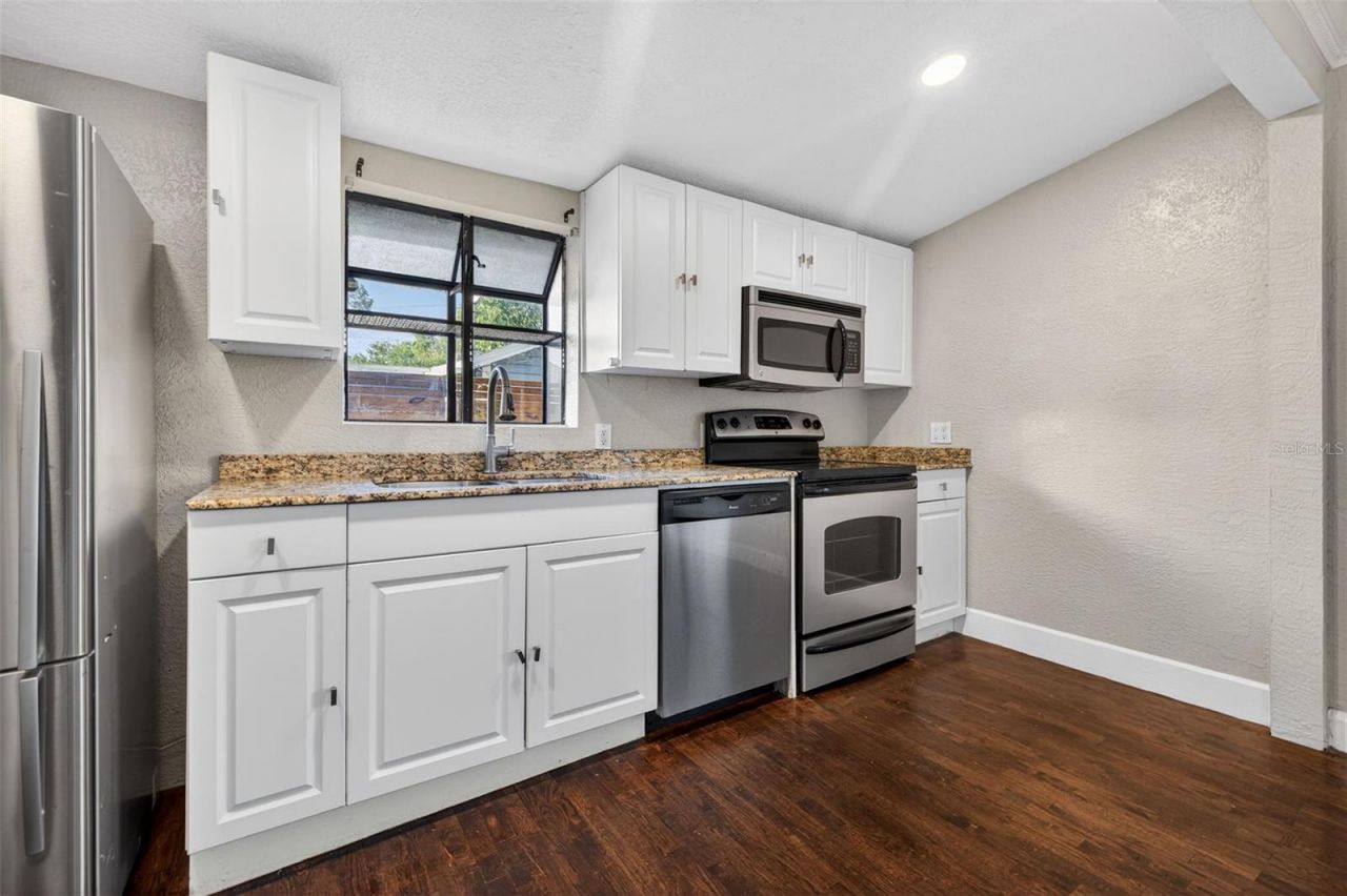 2419 Dartmouth Avenue N, Saint Petersburg, FL 33713 Photo