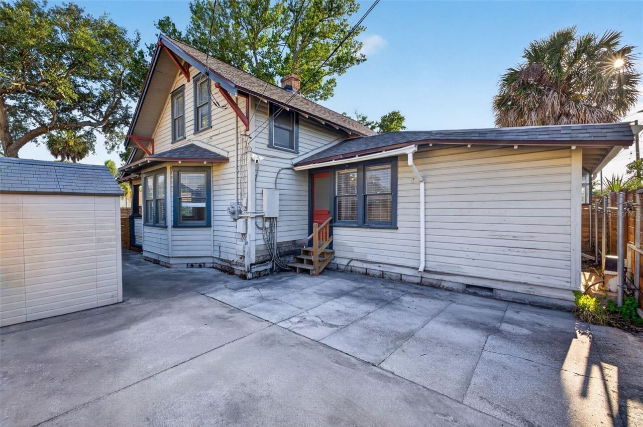 2419 Dartmouth Avenue N, Saint Petersburg, FL 33713 Photo