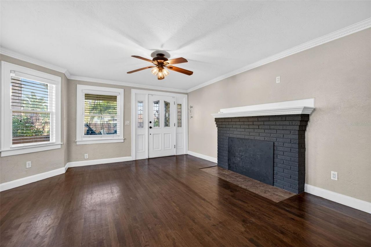 2419 Dartmouth Avenue N, Saint Petersburg, FL 33713 Photo