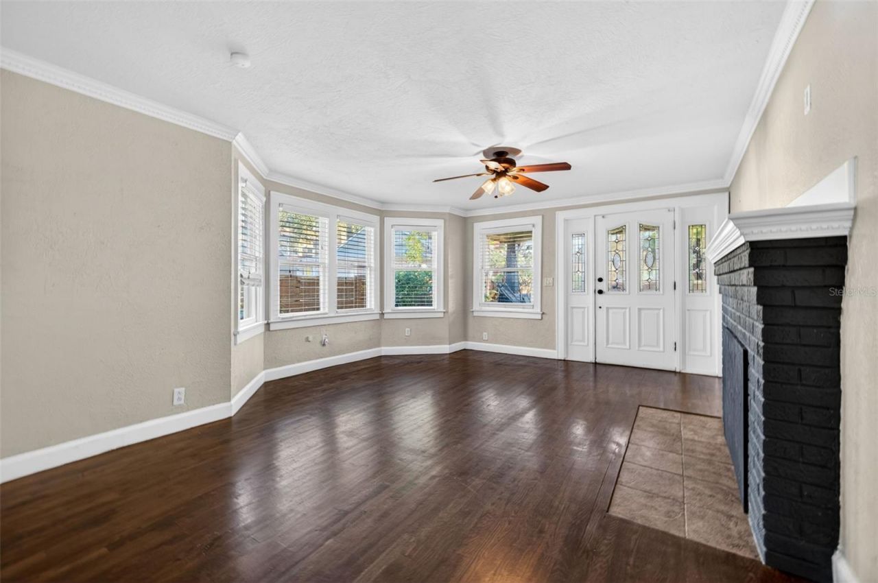 2419 Dartmouth Avenue N, Saint Petersburg, FL 33713 Photo