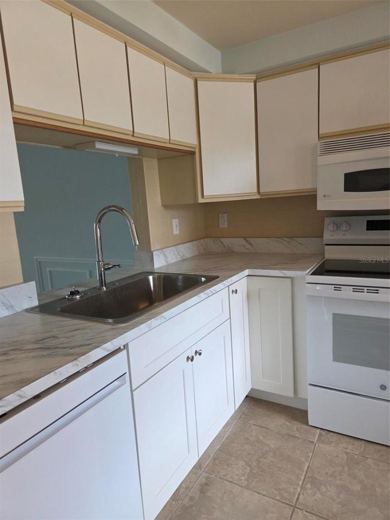 4127 Hampton Dr , Unit 4127, New Port Richey, FL 34652 Photo