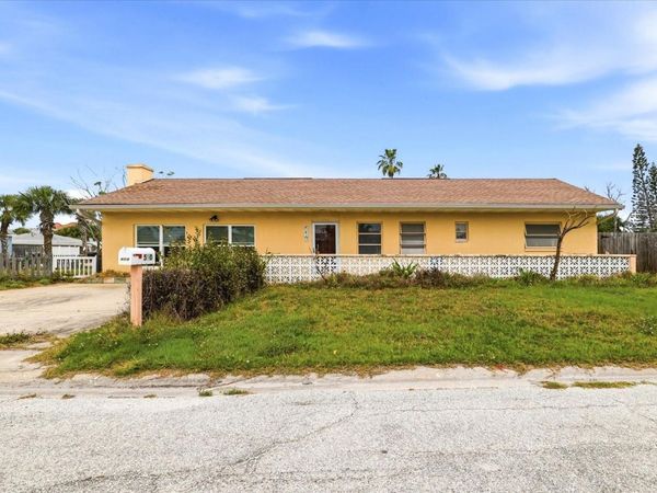 510 MARLYN WAY , MADEIRA BEACH, FL 33708
