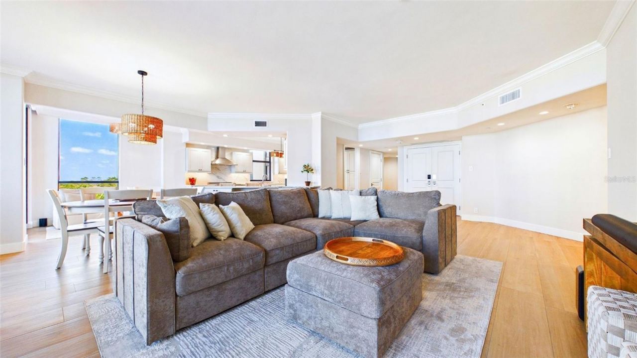 1241 Gulf Of Mexico Drive, Unit 506, Longboat Key, FL 34228 Photo