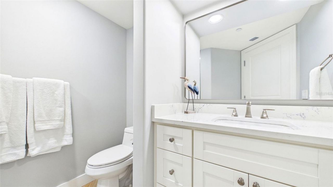 1241 Gulf Of Mexico Drive, Unit 506, Longboat Key, FL 34228 Photo