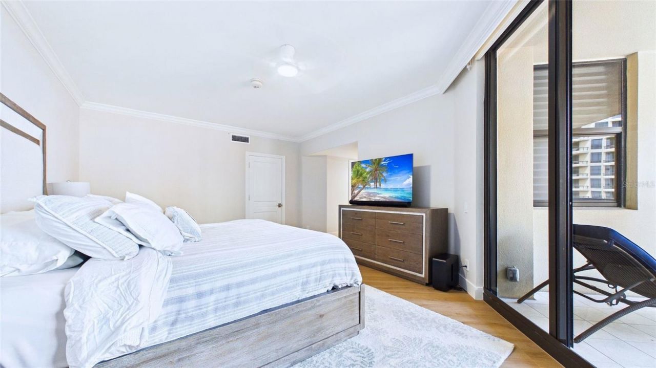 1241 Gulf Of Mexico Drive, Unit 506, Longboat Key, FL 34228 Photo
