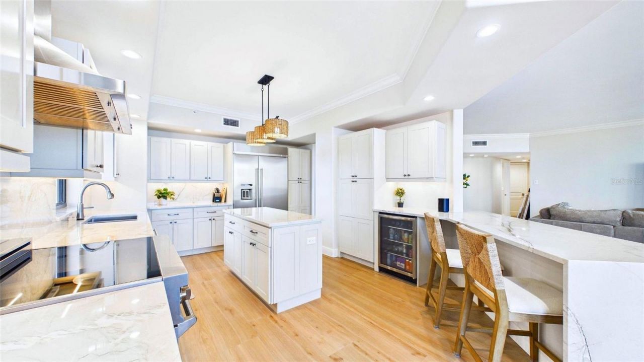 1241 Gulf Of Mexico Drive, Unit 506, Longboat Key, FL 34228 Photo