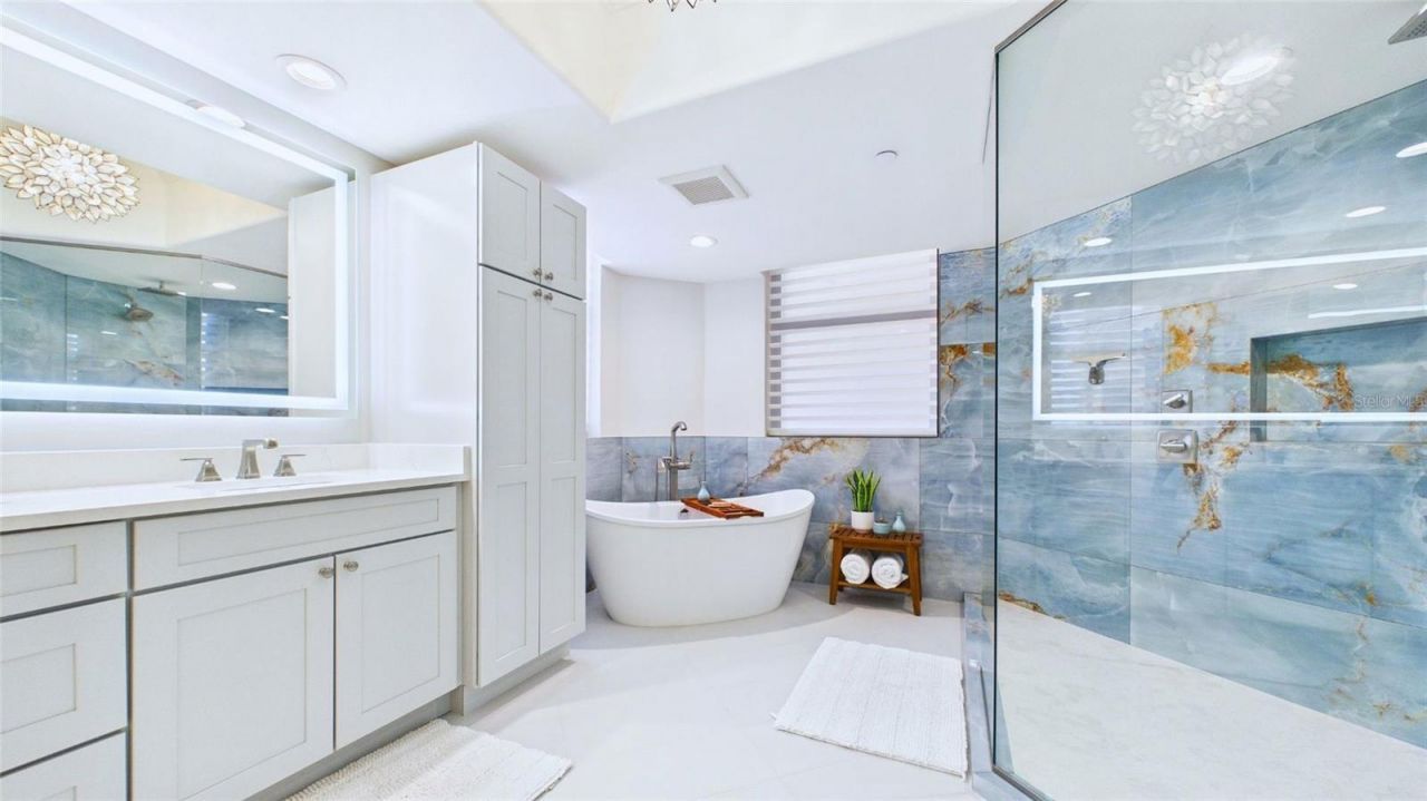 1241 Gulf Of Mexico Drive, Unit 506, Longboat Key, FL 34228 Photo