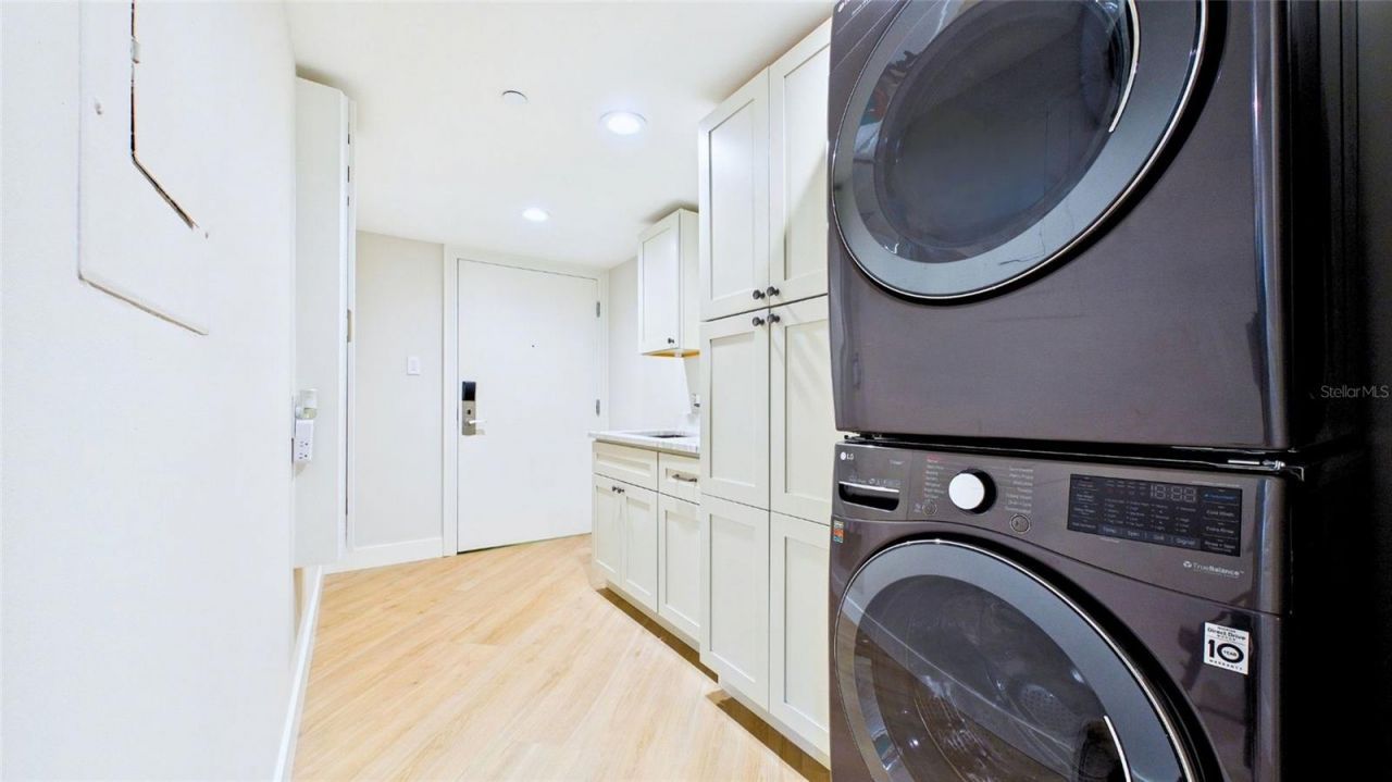 1241 Gulf Of Mexico Drive, Unit 506, Longboat Key, FL 34228 Photo