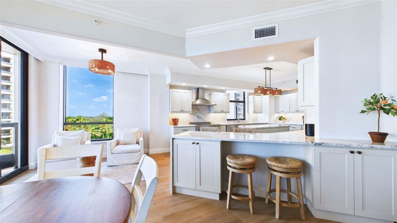 1241 Gulf Of Mexico Drive, Unit 506, Longboat Key, FL 34228 Photo