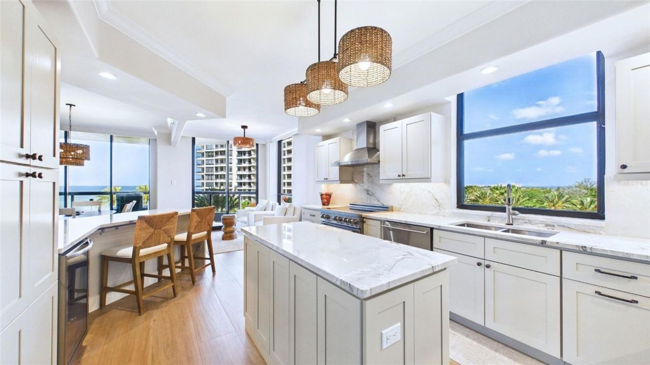 1241 Gulf Of Mexico Drive, Unit 506, Longboat Key, FL 34228 Photo