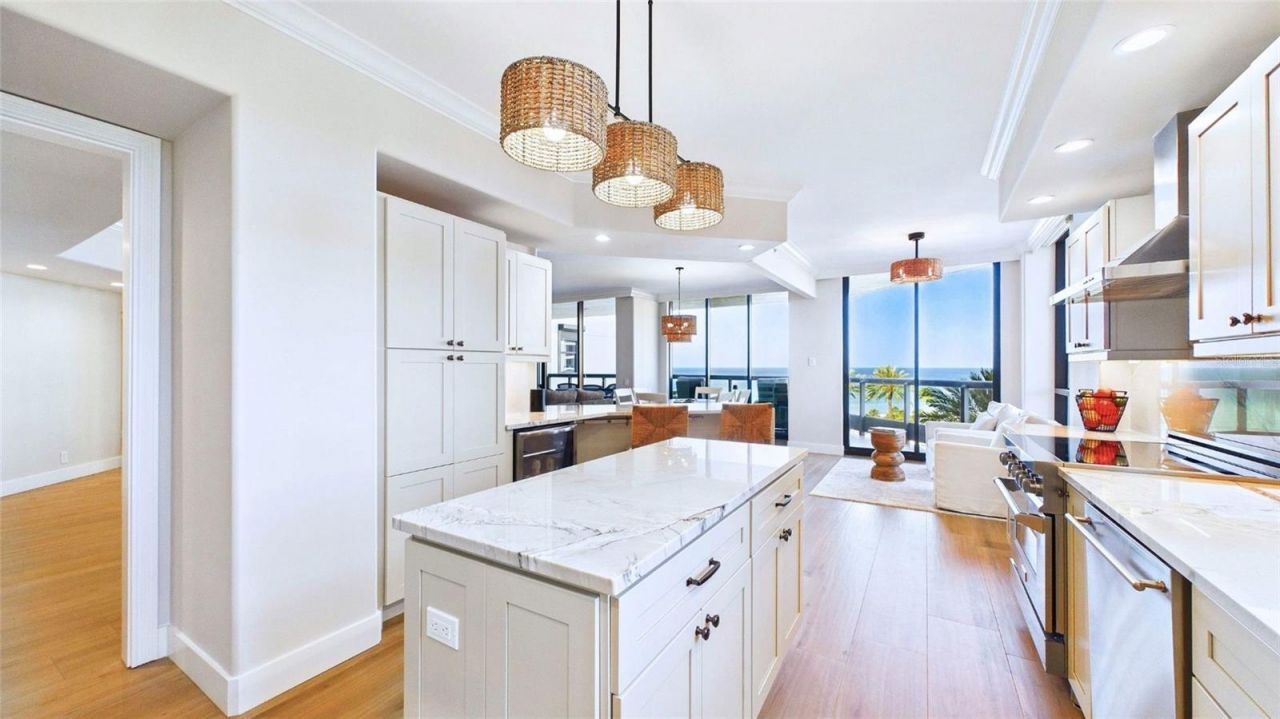 1241 Gulf Of Mexico Drive, Unit 506, Longboat Key, FL 34228 Photo