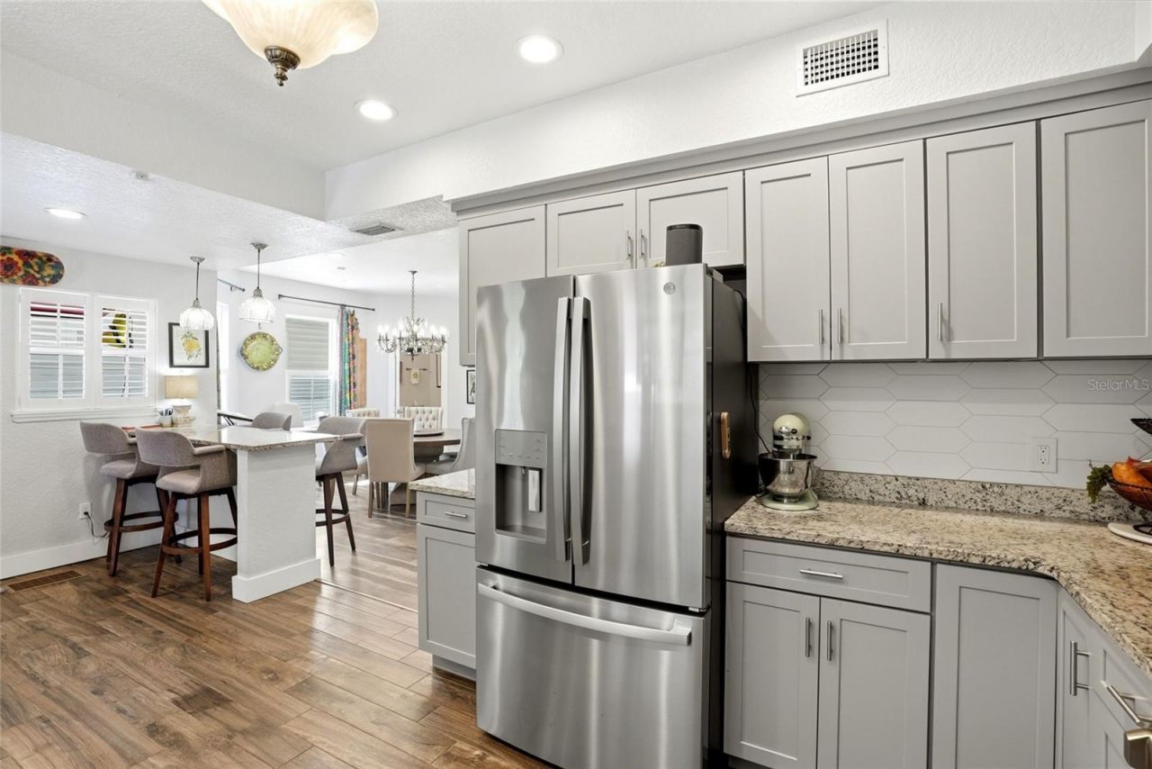 140 13th Avenue Ne, Saint Petersburg, FL 33701 Photo