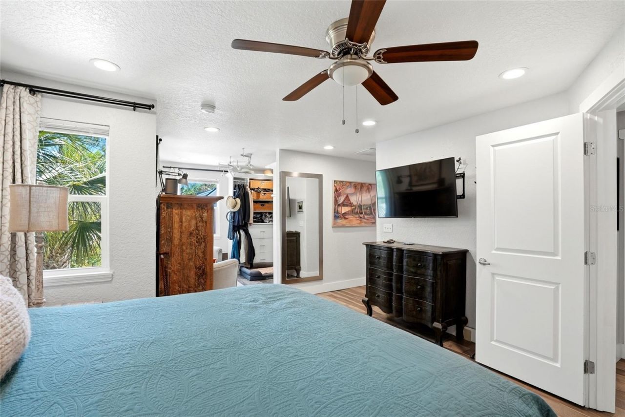 140 13th Avenue Ne, Saint Petersburg, FL 33701 Photo