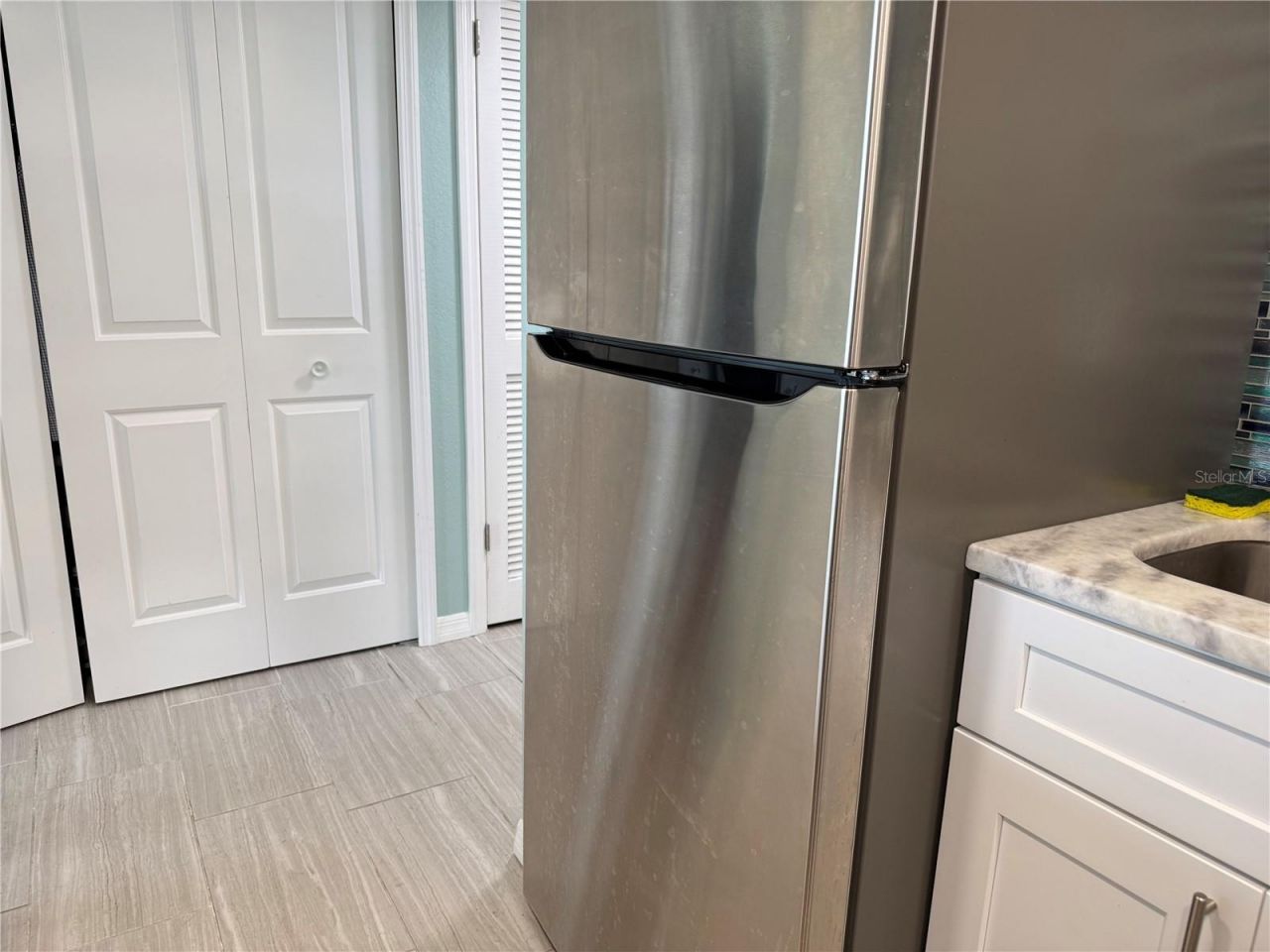 255 Dolphin Point, Unit 305, Clearwater Beach, FL 33767 Photo
