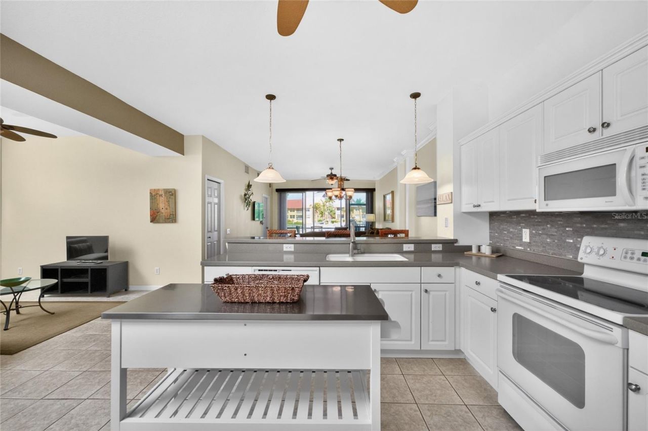 1431 Aqui Esta Dr., Unit 111, Punta Gorda, FL 33950 Photo
