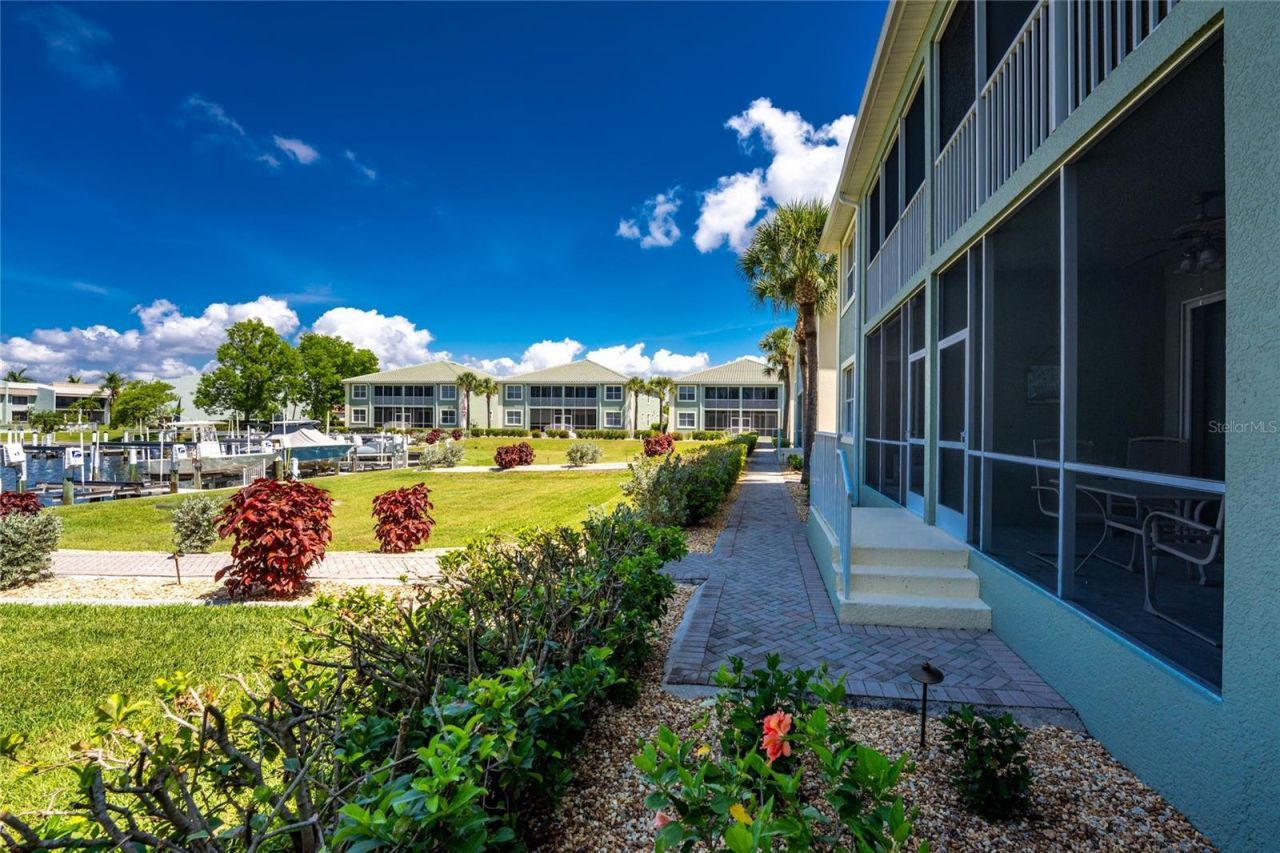 1431 Aqui Esta Dr., Unit 111, Punta Gorda, FL 33950 Photo