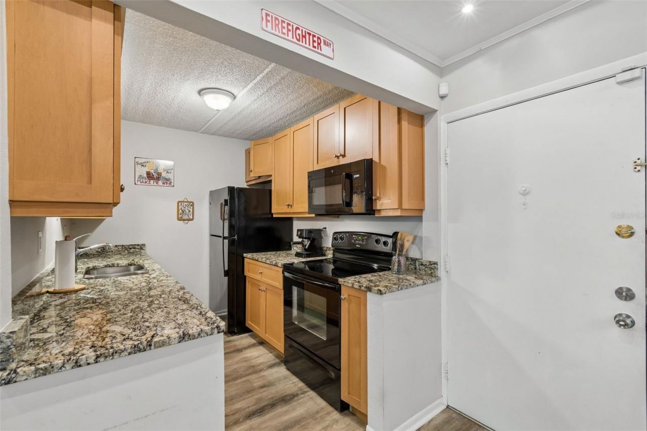 3325 Bayshore Boulevard, Unit D14 a, Tampa, FL 33629 Photo