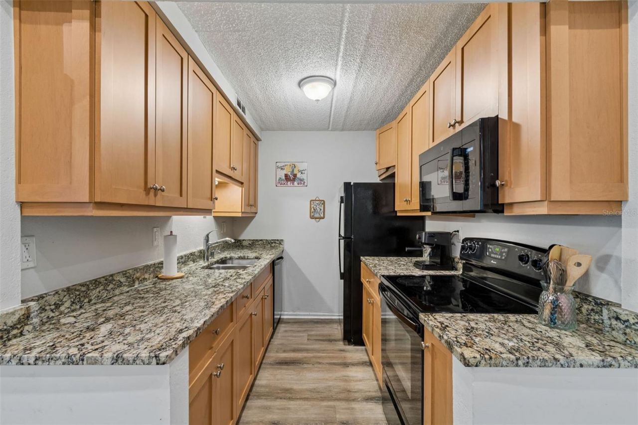 3325 Bayshore Boulevard, Unit D14 a, Tampa, FL 33629 Photo