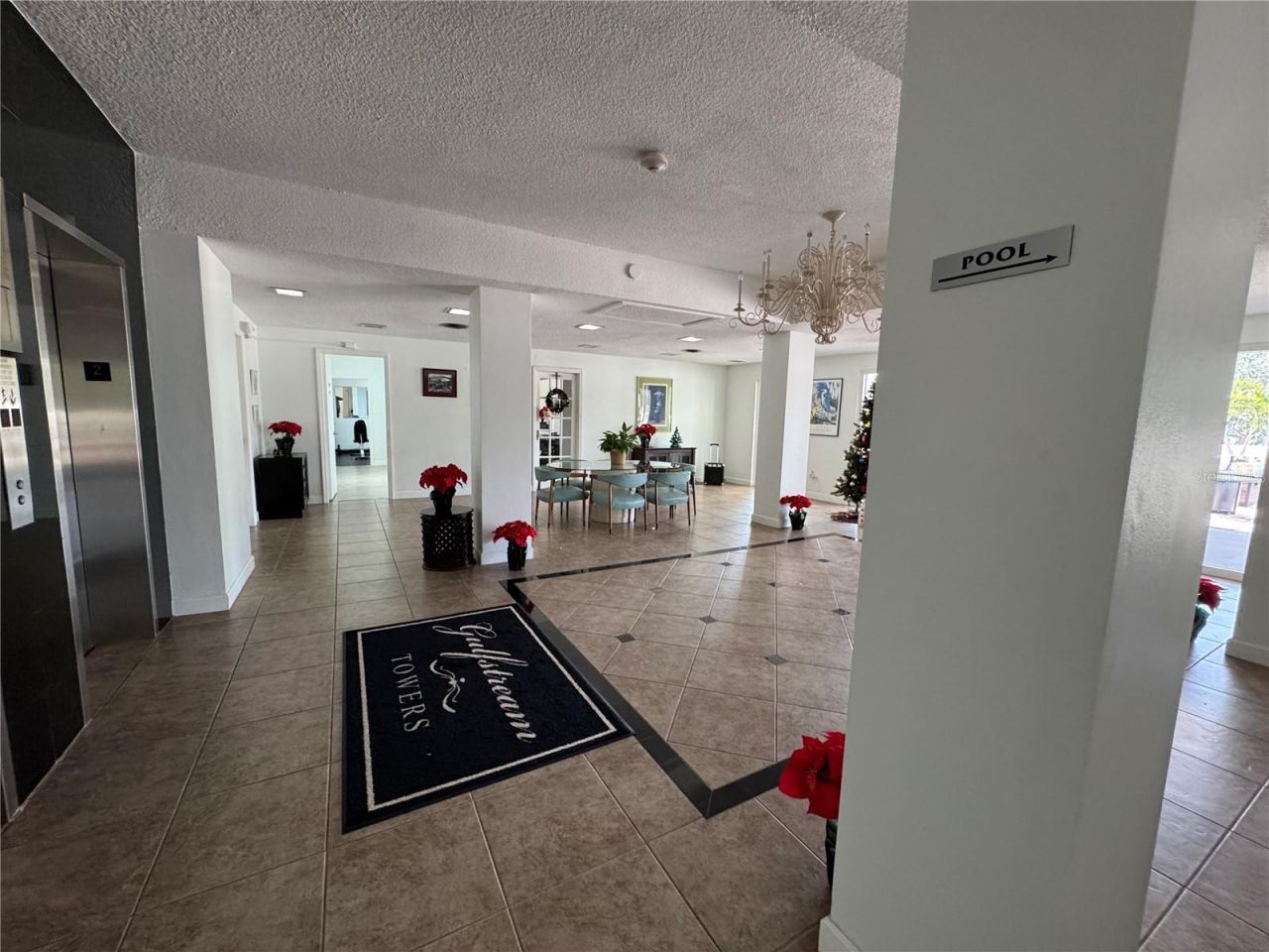 33 S Gulfstream Avenue , Unit 409, Sarasota, FL 34236 Photo