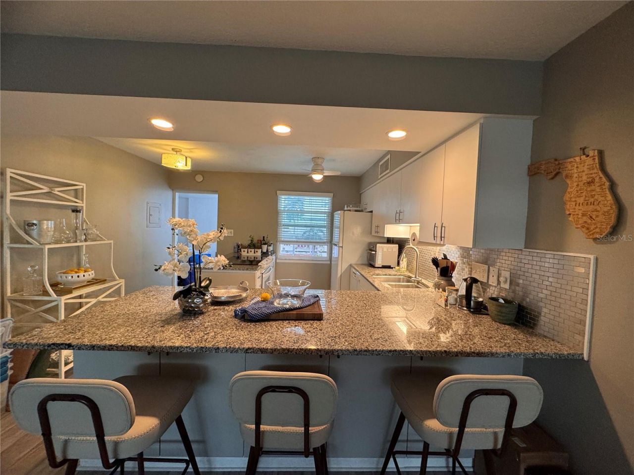 33 S Gulfstream Avenue , Unit 409, Sarasota, FL 34236 Photo
